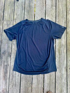 Basic Black UnderArmour Tech Tshirt